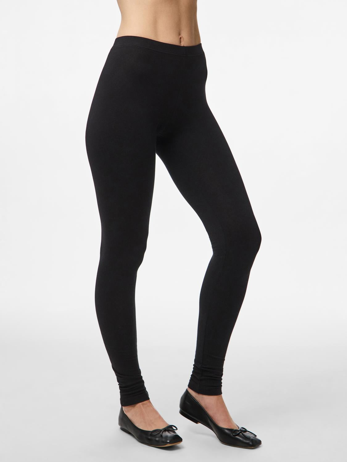 model_shot-front